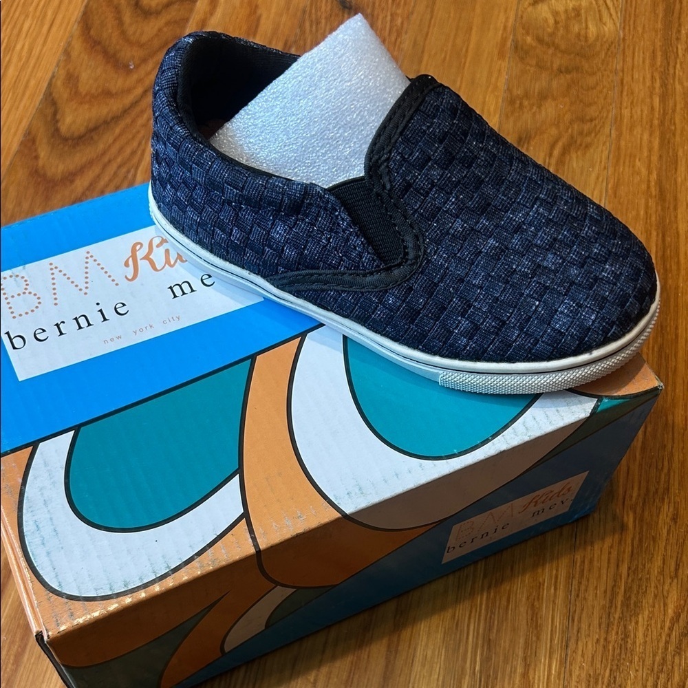 bernie mev. Kids Dark Blue denim style weave Slip-On Sneakers us toddler 8.5-9